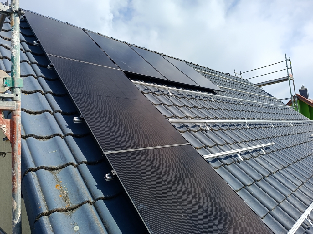 Battery storage installation